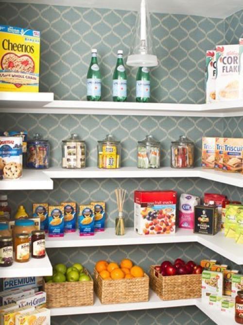 Как применить в интерьере остатки обоев. 02