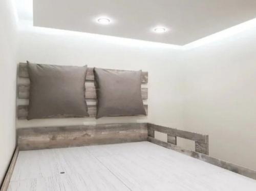 Сделали своими руками кровать - комод. 05