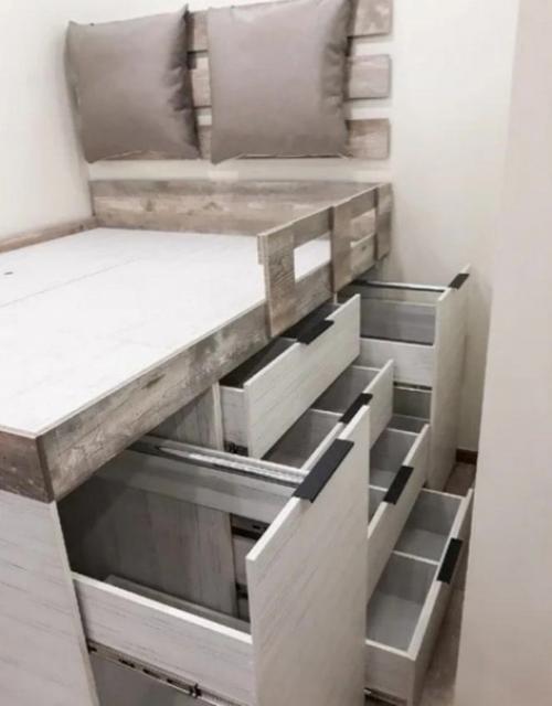 Сделали своими руками кровать - комод. 02