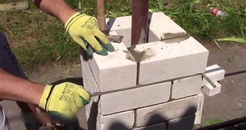 Полезный материал!  Столбы из кирпича для забора своими руками. 09