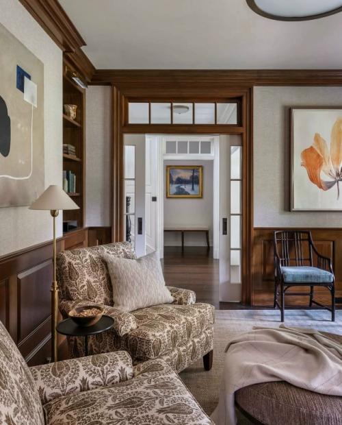 Этот загородный дом классической элегантностью и гармонией пропорций впечатляет. 05