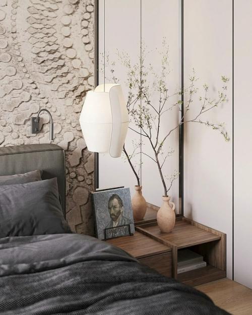 Просторная спальня настоящим оазисом уюта и спокойствия стала. 01