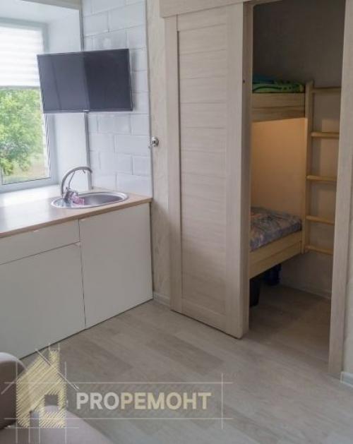 Наша маленькая комнатушка в общежитии, всего 15 кв. 03