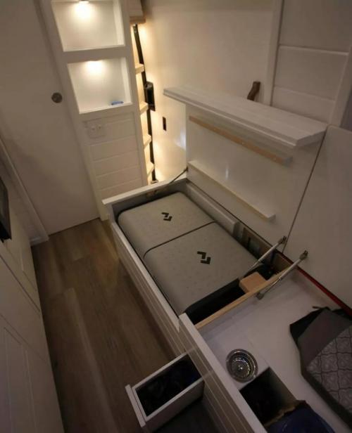 Переделка старого фургона под дом на колесах. 05