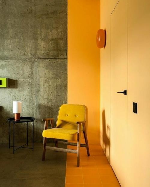 Авторы проекта показали, что выразительность интерьера вовсе не требует больших вложений - достаточно грамотных идей и внимания к деталям. 03