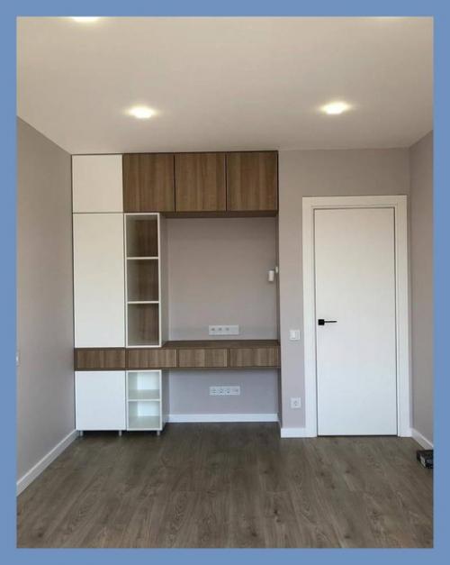 Мы обустраиваем свою двухкомнатную квартиру, пришлось обратиться к специалисту для оформления дизайна. 02