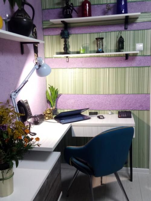 На удаленке организовала рабочее место на скорую руку и максимально бюджетно. 01