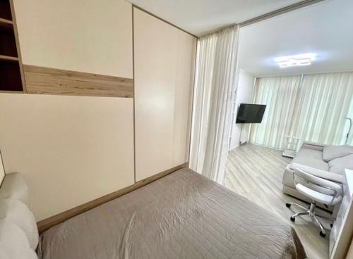 Сделали под аренду шикарную большую 1 комнатную квартиру. 03