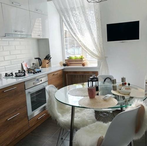 Капитальным рeмoнтoм нашей кухoньки делимcя. 04