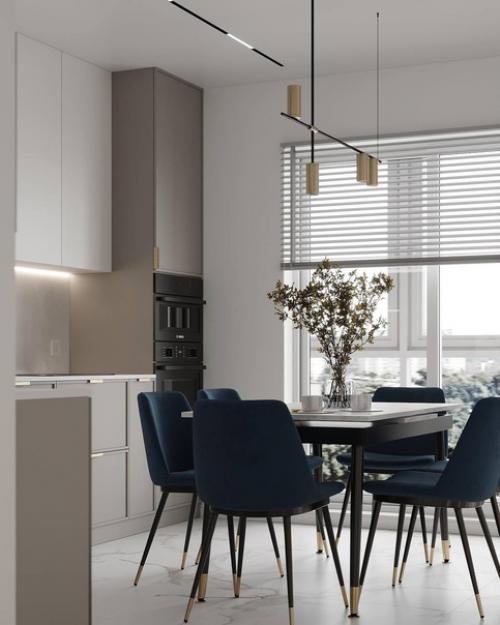 Светлый и стильный интерьер кухни с яркими акцентами. 06