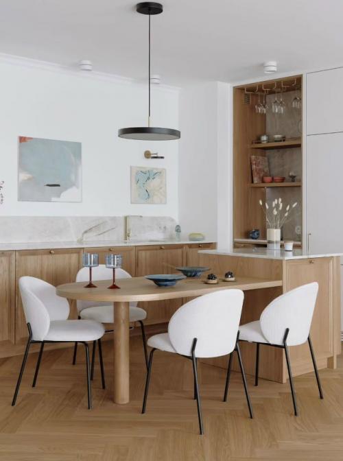 В результате получилась светлая и гармоничная квартира, продуманная до мелочей. 08