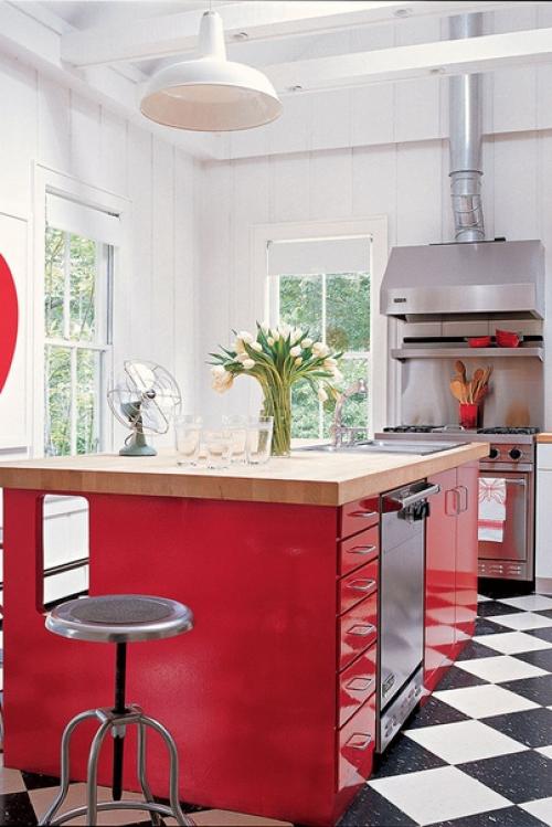 Пляжный дом Сары Джессики Паркер в хэмптонсе оформлял ее друг Эрик Хьюз, который до этого ни разу не занимался дизайном интерьеров. 01