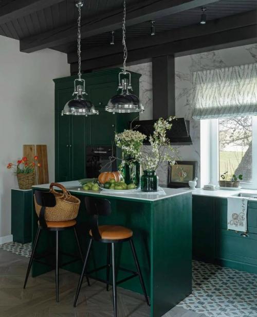 Это пространство, где каждая деталь работает на создание гармонии и домашнего тепла. 05