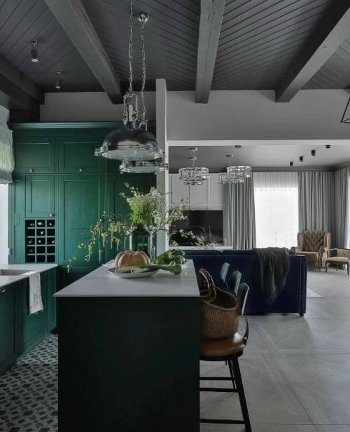 Это пространство, где каждая деталь работает на создание гармонии и домашнего тепла. 03