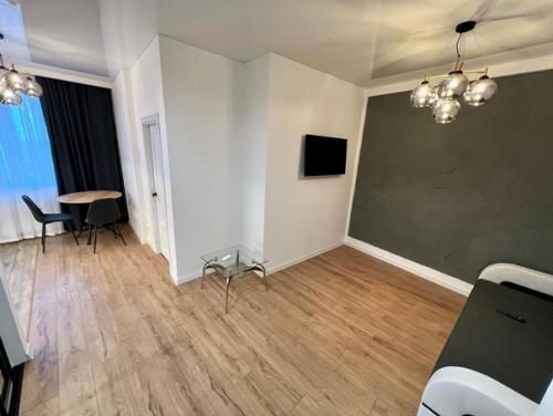 Вот такая квартира для последующей аренды получилась. 03