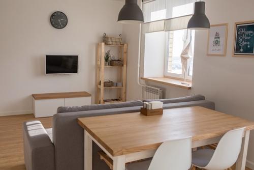 Кухня - гостиная в скандинавском стиле после ремонта. 04