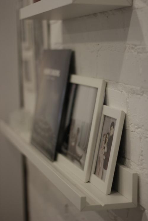 Задача: сделать из комнаты 2 функции: спальня и гостиная, поэтому реализация идеи с помощью зонирования. 06