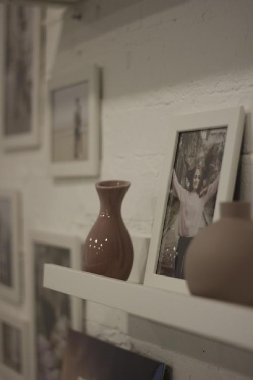 Задача: сделать из комнаты 2 функции: спальня и гостиная, поэтому реализация идеи с помощью зонирования. 07