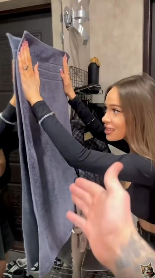 А надо было физику в школе учить! 

