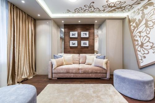 18- Метровая комната для молодой пары, живущей вместе с родителями. 02