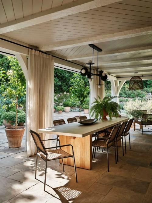 Это пространство, в котором каждая зона будто рассказывает свою историю. 05