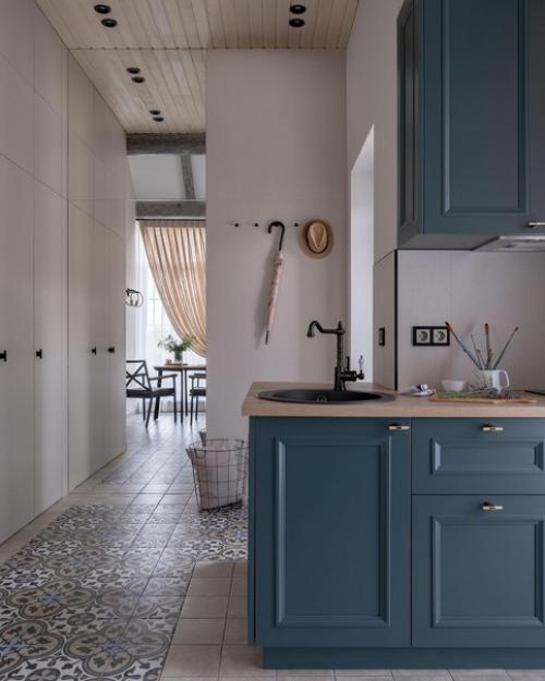 Этот дом на территории рядом с основным домом хозяев находится. 04 Этот дом на территории рядом с основным домом хозяев находится. 04