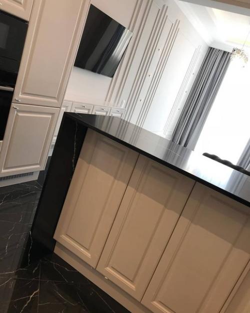 Кухня - гостиная в классическом стиле после ремонта. 06