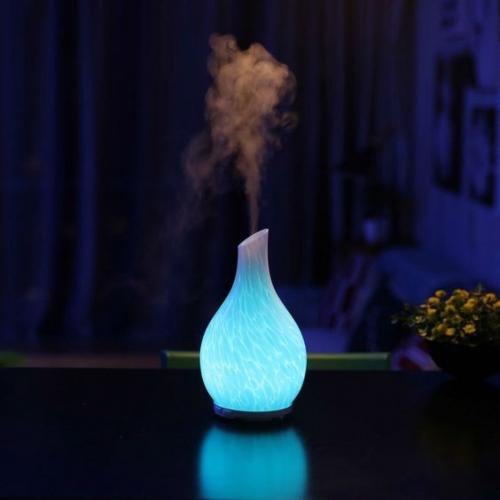 Благодаря увлажнителю воздуха в вашем доме станет легче дышать, улучшится состояние вашей кожи, а также комнатных растений и деревянной мебели. 01