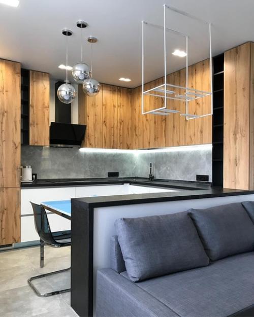 А это наша кухонька сразу после монтажа. 04