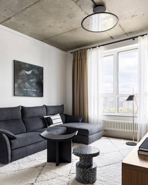 Оригинальный итерьер квартиры в светлых тонах с интересным декором и мебелью. 04