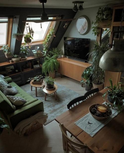 Красивый интерьер. С множеством декора. 03