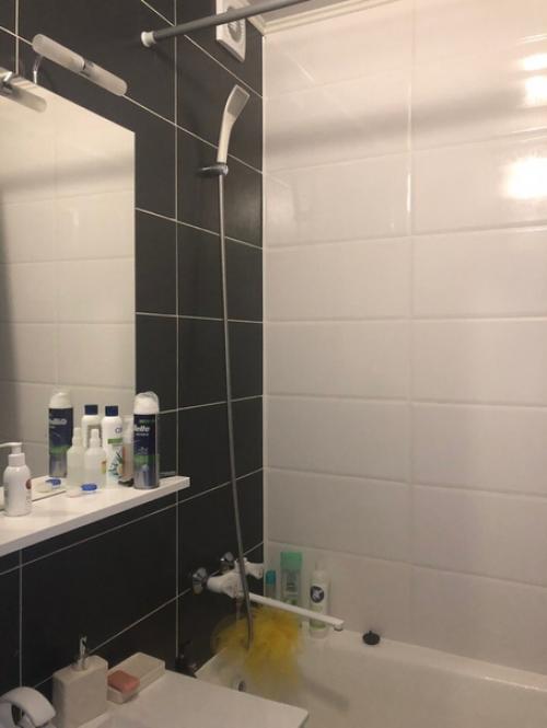 Купили с мужем двушку в доме старого типа. 04