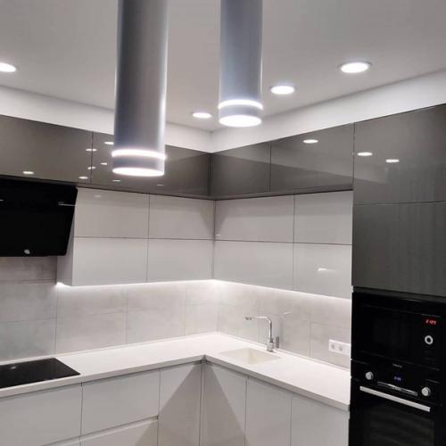 Без ярких акцентов, без декора, все серое и белое, чтобы глаза отдыхали. 03