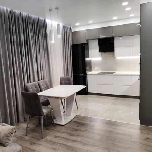 Без ярких акцентов, без декора, все серое и белое, чтобы глаза отдыхали. 05