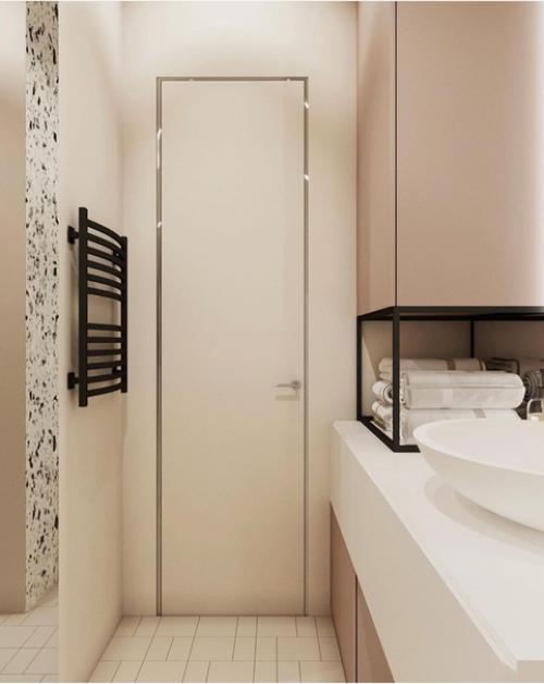 Светлый и ожнородный интерьер ванной комнаты. 01