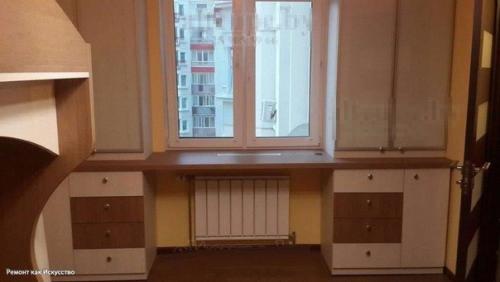 Шкафы вокруг окна. 04