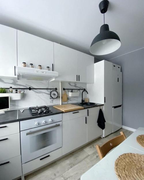 Всегда мечтала заниматься дизайном, но пошла учиться на бухгалтера. 01