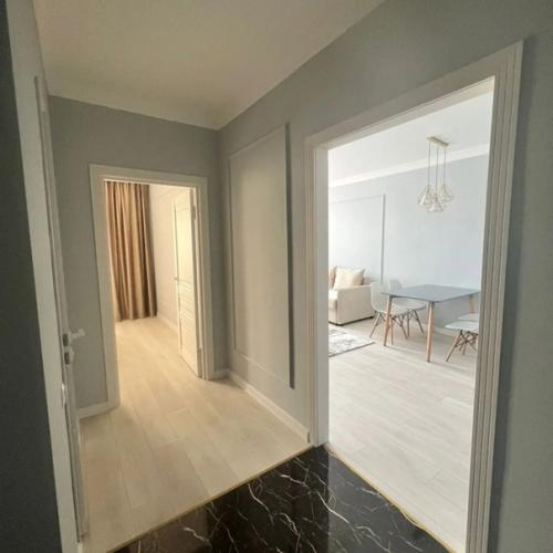 Абсолютно новая светлая евродвушка после ремонта! 03