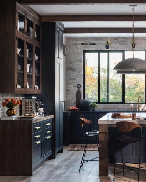 Черная кухня - это тренд последних лет в мире дизайна. 01