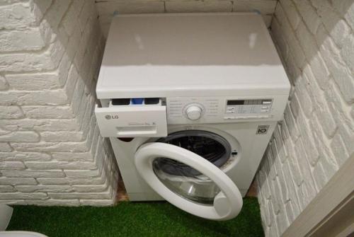 И не обязательно в санузел класть плитку. 01