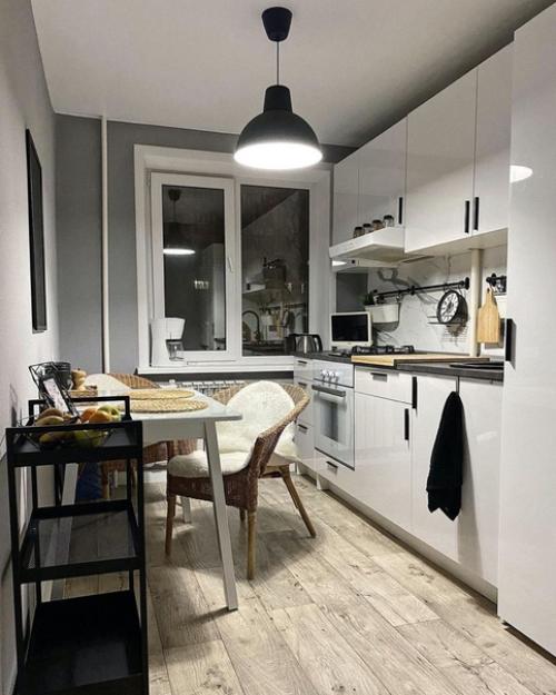 Всегда мечтала заниматься дизайном, но пошла учиться на бухгалтера. 02