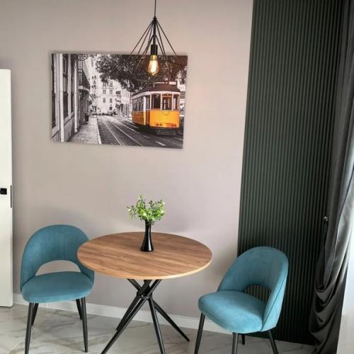 Добрый день.  Это наша квартира. 1. 04