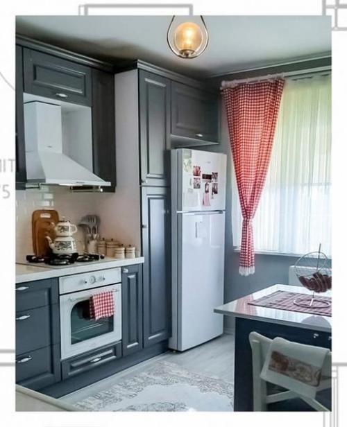 Тем, кто впервые решается на оформление кухни в сером цвете мы можем предложить разбавить скучный цвет оттенком белого. 01