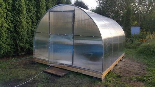 Теплица для джакузи 300 на 400 см своими руками за 2 недели. 05