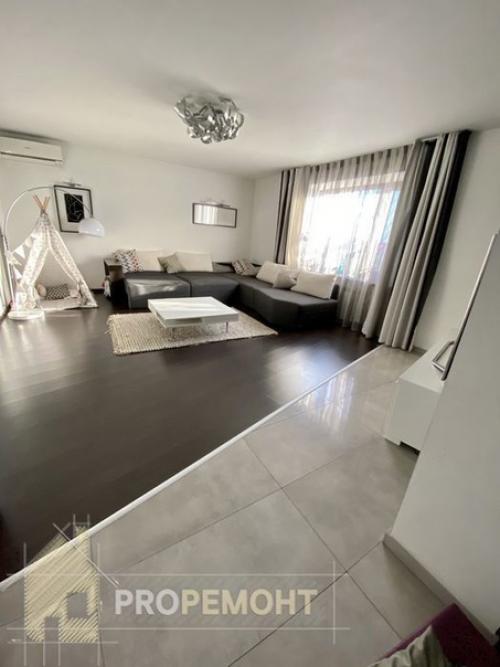 Наша трехкомнатная красотка 104 кв. 01