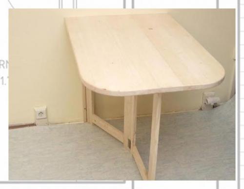 Складной настенный столик в кухне для экономии пространства. 01