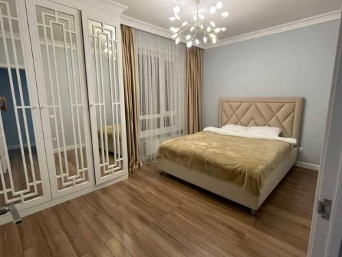 Трешка, евроремонт, площадью 91 кв. 03