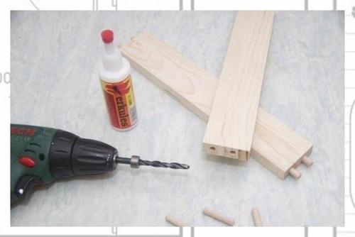 Складной настенный столик в кухне для экономии пространства. 04