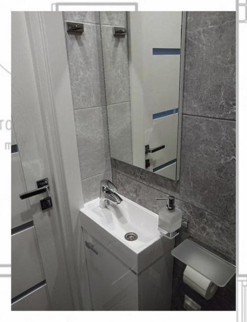 Вот такой санузел у нас после ремонта получился. 05