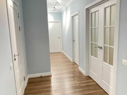 Трешка, евроремонт, площадью 91 кв. 05